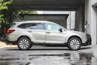 2017款傲虎 2.5L自动运动导航版 EyeSight