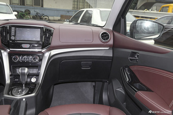2016款启辰T70X 2.0L自动睿趣运动版