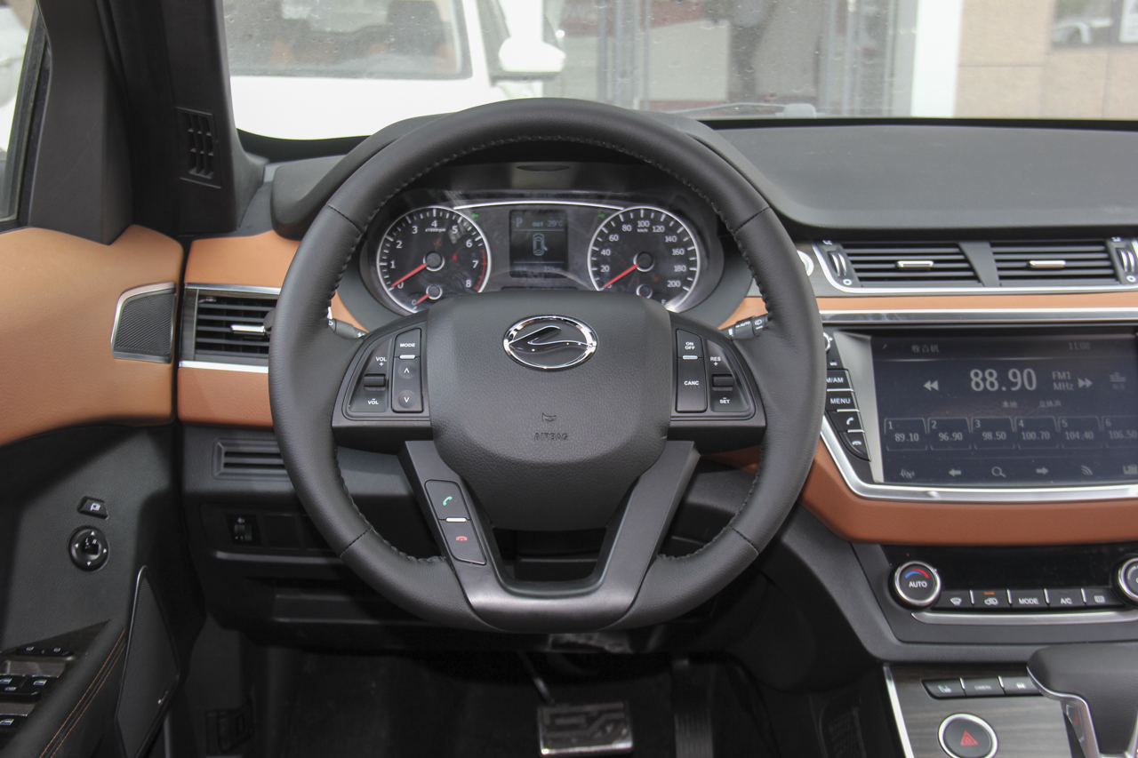 2018款陆风X7劲越 1.5T自动全景尊贵型