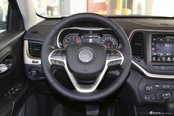 2017款自由光2.4L自动专业版智能包