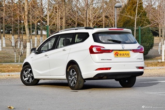 2017款宝骏310W 1.5L手动豪华型