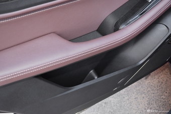 2017款宝骏560 1.5T DCT旗舰型7座