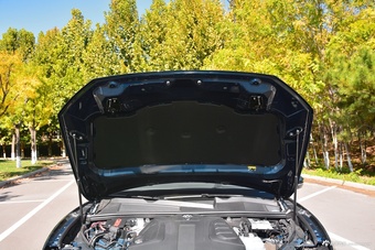 2019款途锐 2.0TSI自动锐翼版