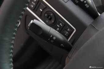 2017款比亚迪秦1.5T自动尊贵型