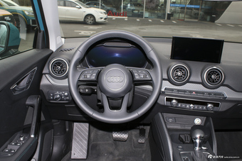 2018款奥迪Q2L 豪华致雅型35TFSI