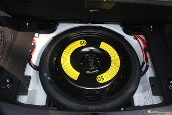 2017款奥迪A4L 2.0T自动40TFSI风尚型 