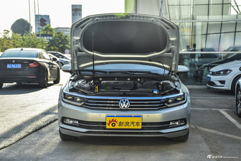 2017款迈腾2.0T自动380TSI DSG旗舰型 