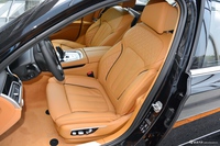 2018款宝马7系740Li 3.0T自动尊享型卓越套装xDrive
