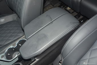 2017上汽大通D90 2.0T自动四驱北极星