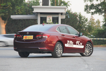 2015款讴歌TLX 2.4L自动精英版