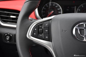 2017款中华V3 1.5T自动旗舰型