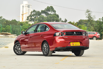 2016款标致308 1.6L自动豪华版