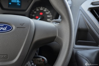 2017款新全顺2.0T中轴中顶汽油Gas 5/6座Kombi国5