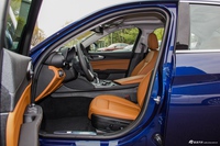 2017款Giulia 2.0T自动200HP豪华版