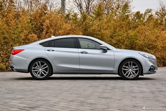 2018款红旗H5 1.8T自动30TD智联御动版