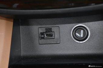 2017款金杯F50宜商系列1.6L手动豪华型