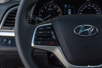 2016款领动 1.6L自动智炫豪华型 