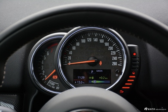 2017款MINI COUNTRYMAN 2.0T自动COOPER S ALL4旅行家