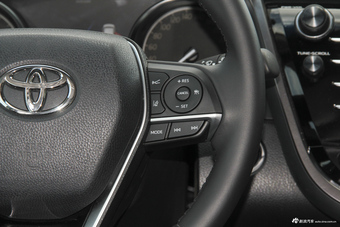 2018款凯美瑞2.0G自动豪华版