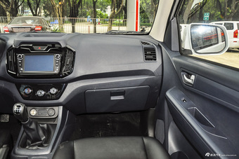 2016款瑞迈2.8T手动两驱豪华款