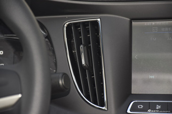 2017款荣威360 1.5L自动豪华版