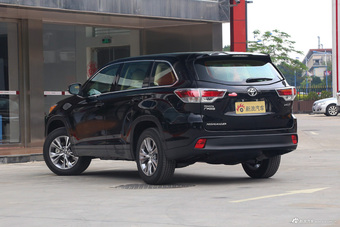 2017款汉兰达2.0T自动两驱精英版7座