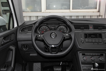 2017款途观L 1.8T自动两驱风尚版330TSI