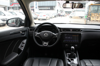 2017款风光580 1.5T手动豪华型