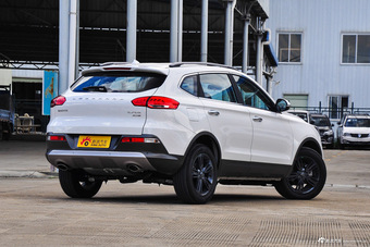 2015款猎豹CS10 2.0T手动新锐版  雅典白