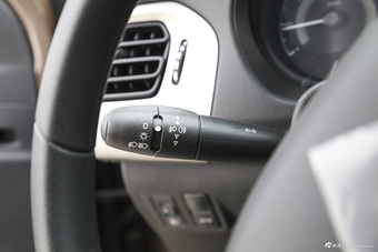 2014款东风标致301 1.6L手动舒适版CNG