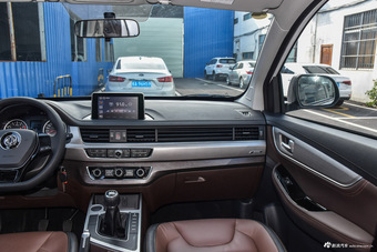 2018款风行SX6 1.6L手动豪华型