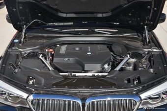 2019款宝马5系2.0T自动530Li 尊享型豪华套装