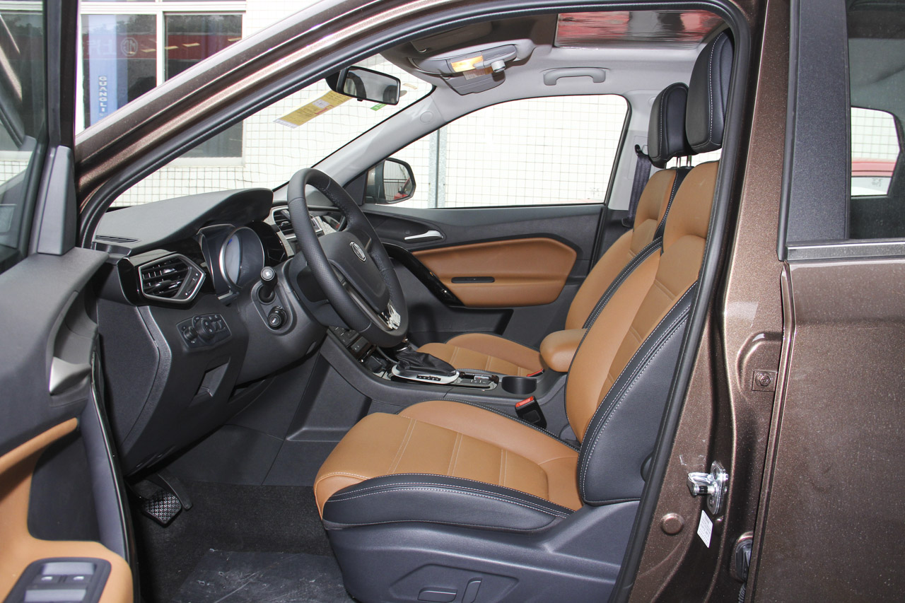 2016款锐腾 1.5T自动inkaNet豪华版