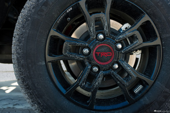 丰田Tacoma TRD Pro实车亮相 越野能力进一步提升