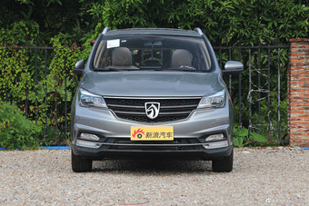 2017款宝骏730 1.5T手动豪华型7座