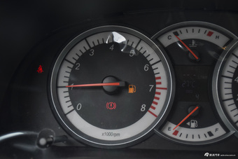 2015款利亚纳A6 1.4L手动三厢梦想型