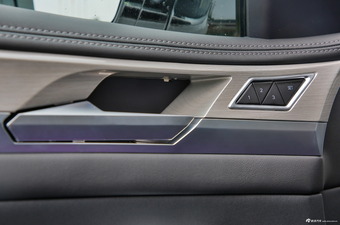 2017款大迈X7上进版 2.0T自动DCT黄山型7座