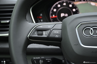 2018款奥迪Q5L 2.0T自动45 TFSI尊享风雅型