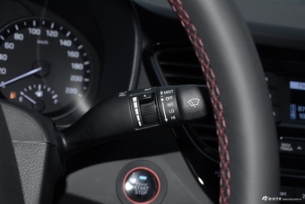 2016款现代悦纳 1.4L自动活力版SPORT