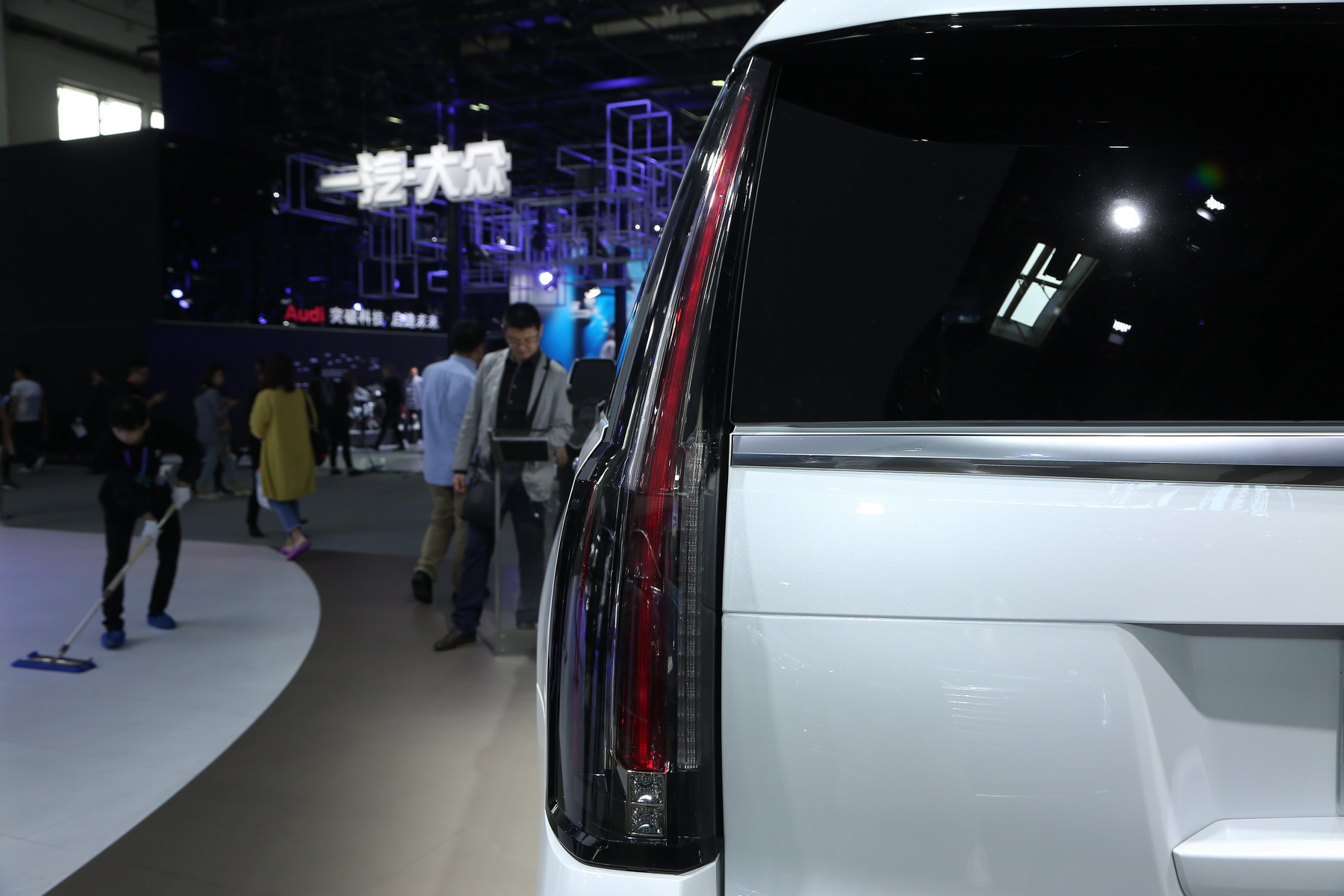 凯雷德 ESV 铂金版