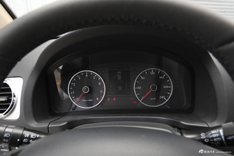 2017款野马T70S运动版1.8L自动旗舰型