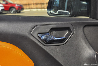 2016款东南DX3 1.5L手动旗舰型