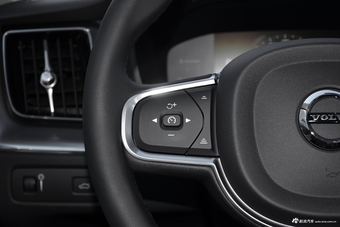 2018款沃尔沃XC60 2.0T自动T4智逸版