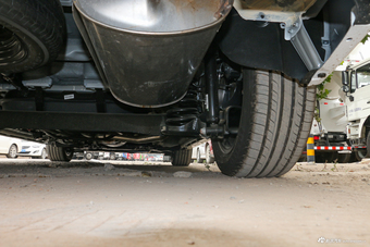 2018款比亚迪宋MAX 1.5T自动智联尊享型6座