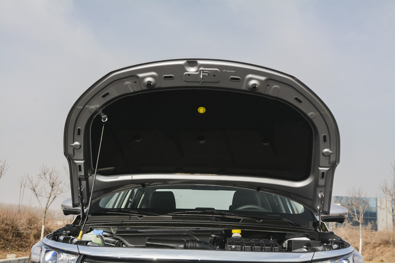 2018款传祺GA4 1.3T自动尊享版200T