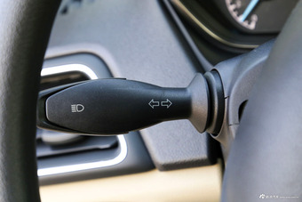 2017款福睿斯1.5L自动舒适型