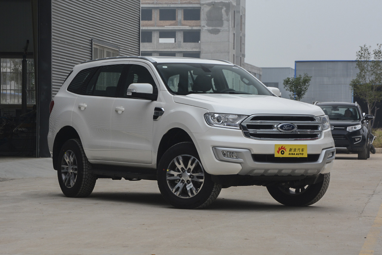 2017款撼路者2.0T自动四驱豪华版汽油5座