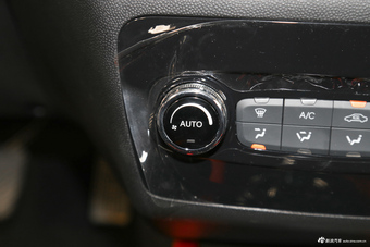 2017款江淮iEV7S 智尊型