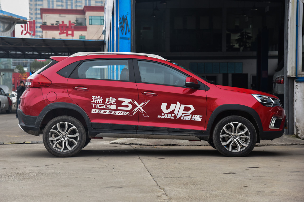 2017款瑞虎3X 1.5L手动时尚版