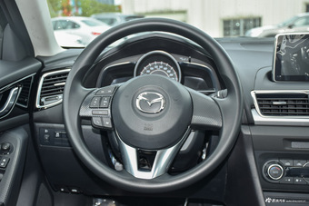 2016款马自达3昂克赛拉1.5L手动三厢豪华型 炫亮银